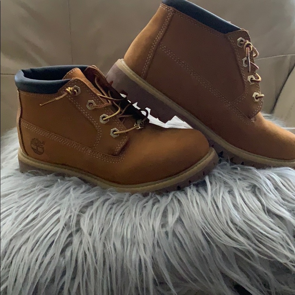 Women’s Timberlands (waterproof)